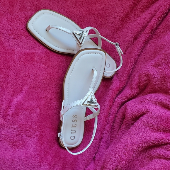 Brand New GUESS White Strappy Sandals With Box - Picture 3 of 8